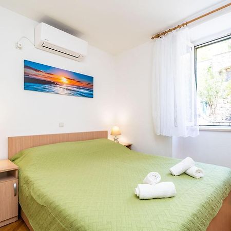 Central Apartment With Terrace Ντουμπρόβνικ Εξωτερικό φωτογραφία