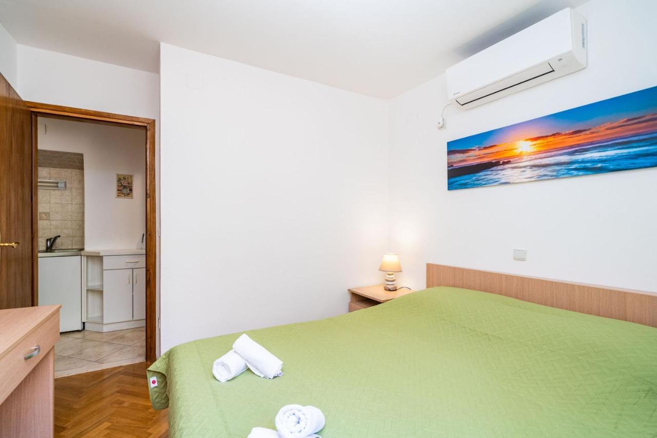 Central Apartment With Terrace Ντουμπρόβνικ Εξωτερικό φωτογραφία