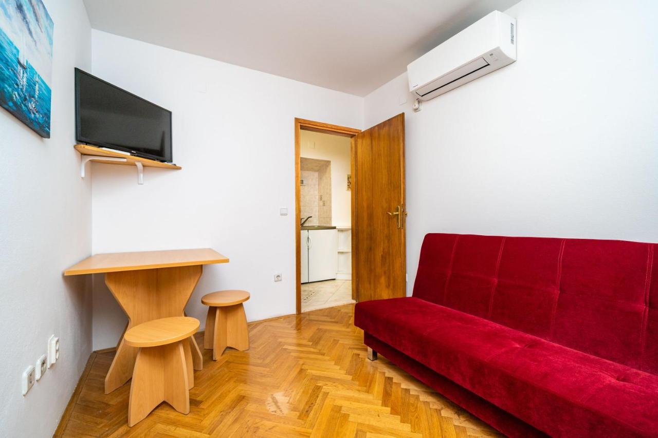Central Apartment With Terrace Ντουμπρόβνικ Εξωτερικό φωτογραφία