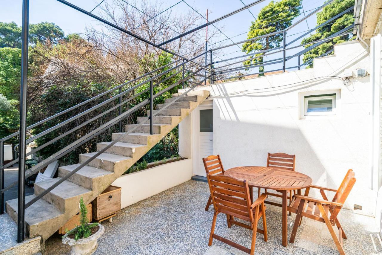 Central Apartment With Terrace Ντουμπρόβνικ Εξωτερικό φωτογραφία